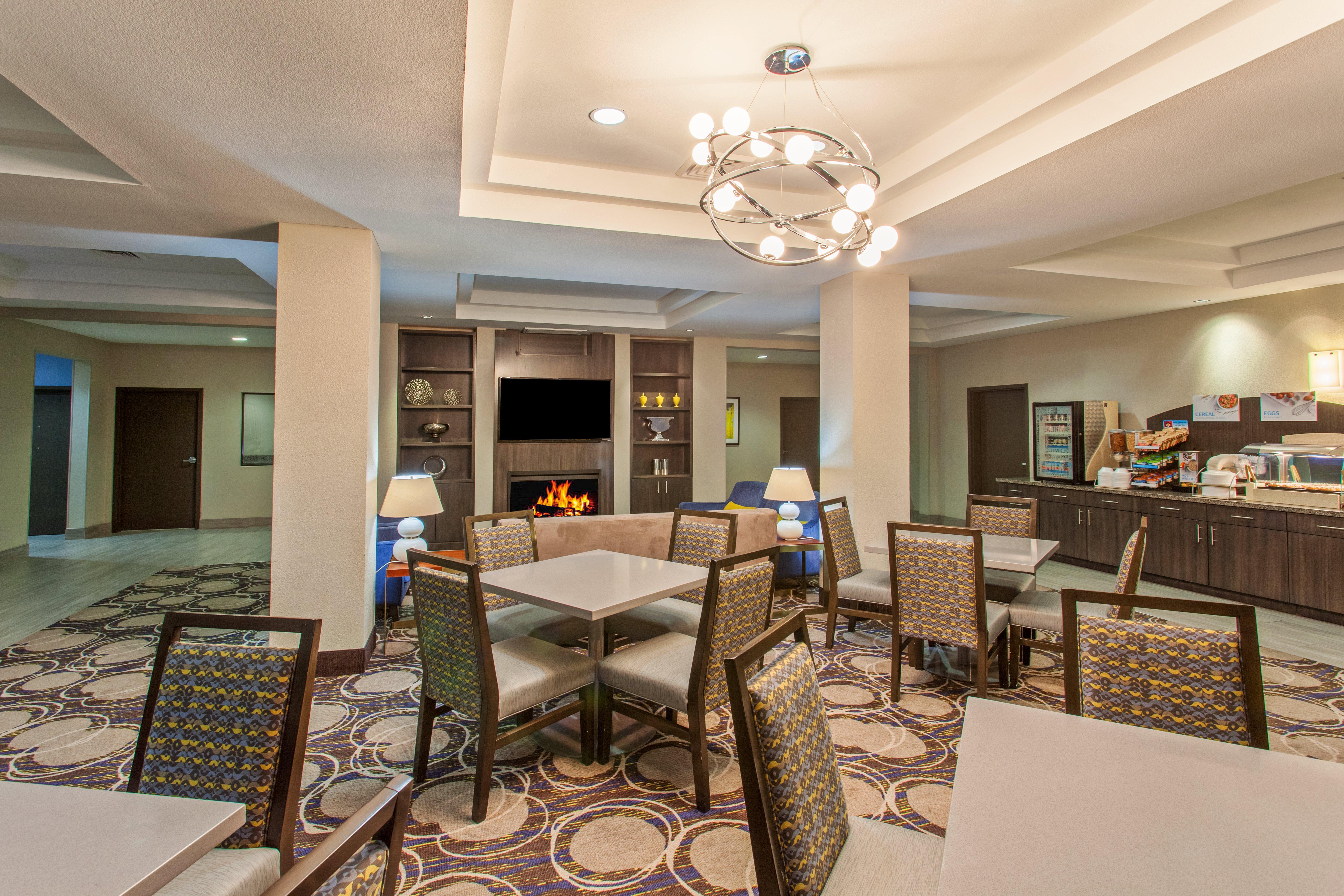 Holiday Inn Express & Suites Wharton By Ihg Ngoại thất bức ảnh
