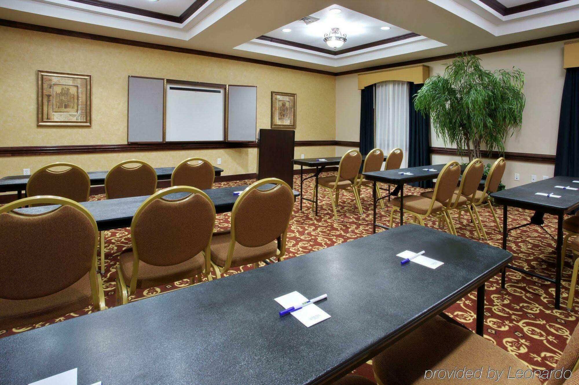 Holiday Inn Express & Suites Wharton By Ihg Tiện nghi bức ảnh